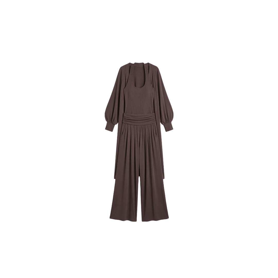Conjunto sencillo de pantalón, chaleco y cárdigan a juego.