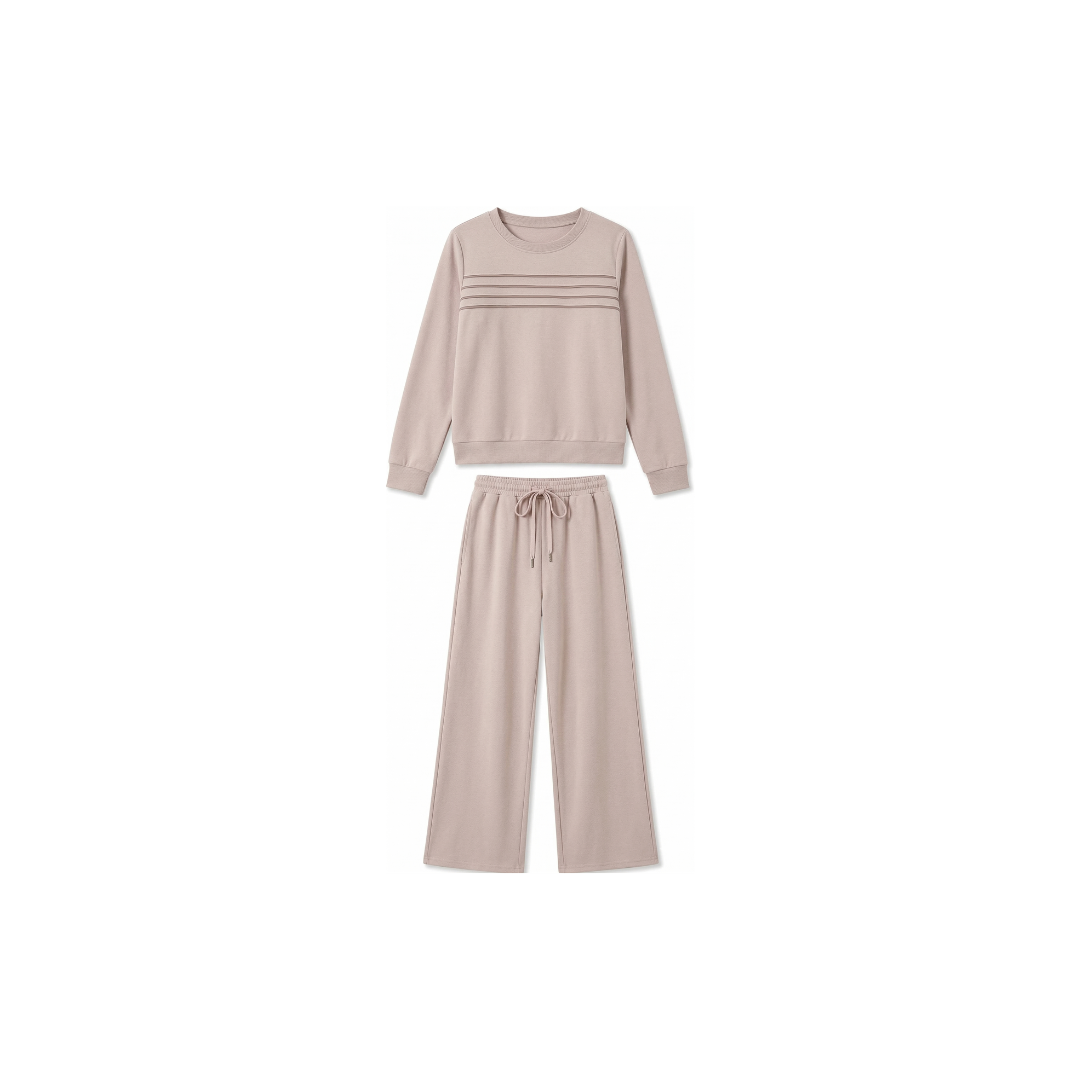 Conjunto de mujer con pantalón de cuello redondo y cintura con cordón ajustable.