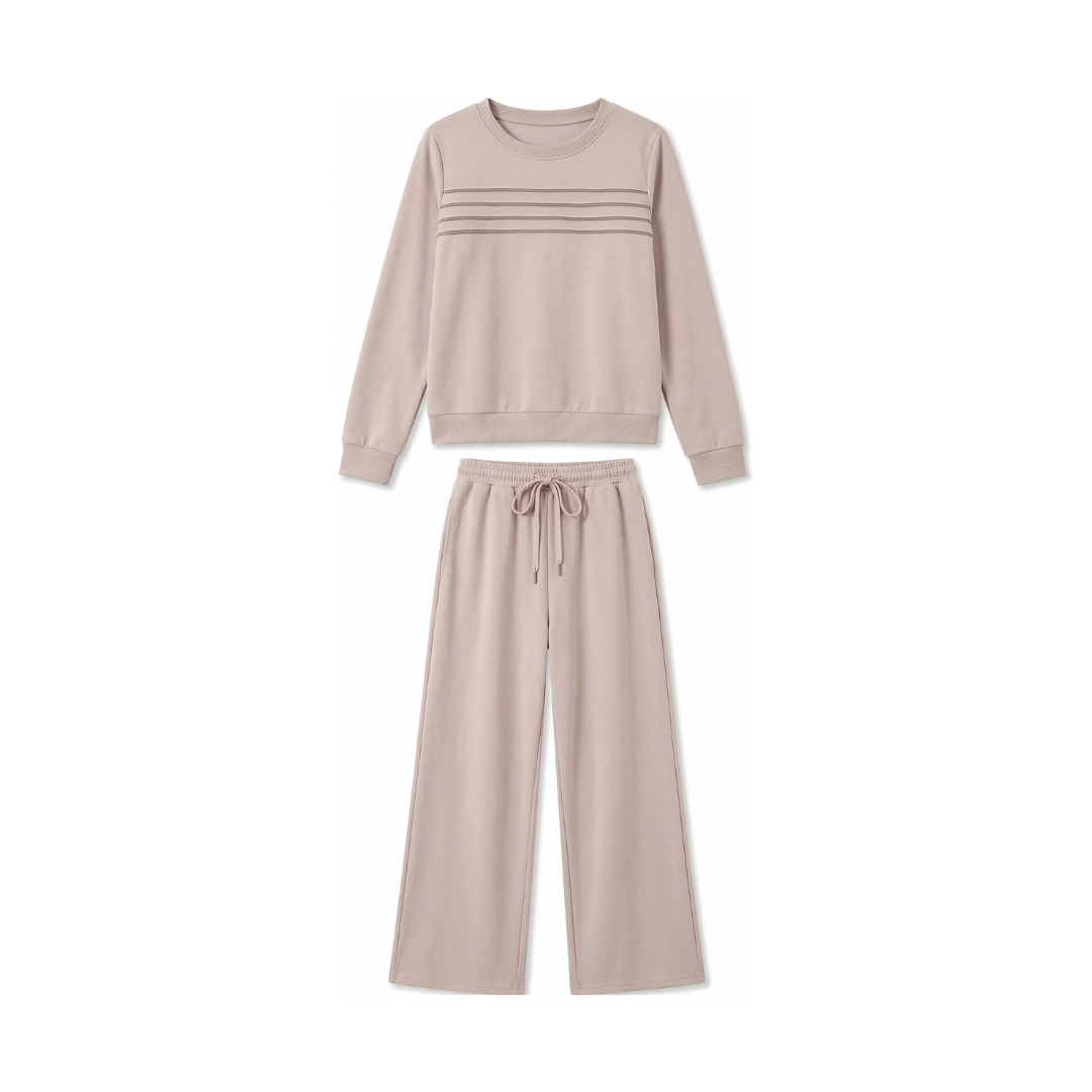 Conjunto de mujer con pantalón de cuello redondo y cintura con cordón ajustable.