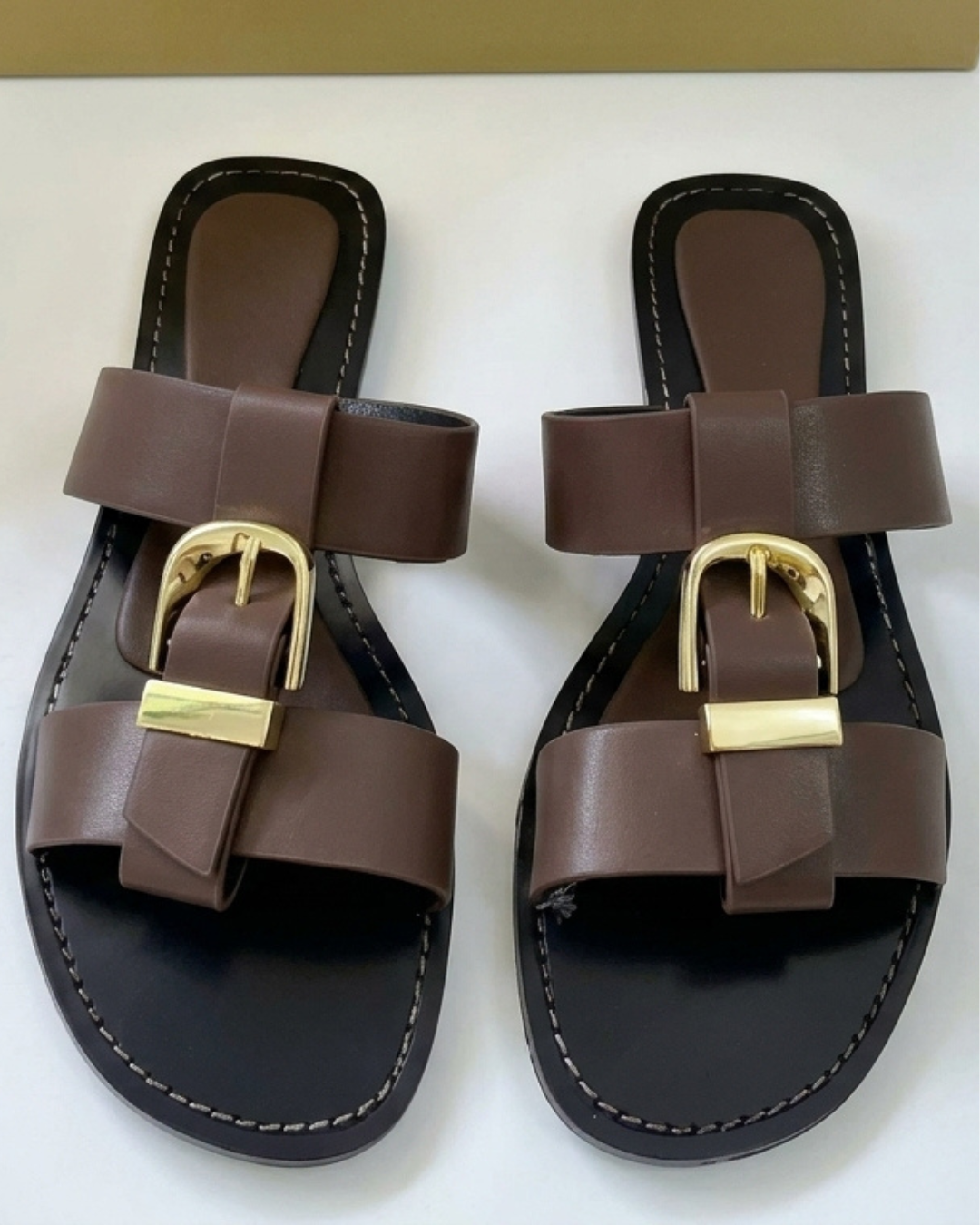 SANDALIAS HEBILLA
