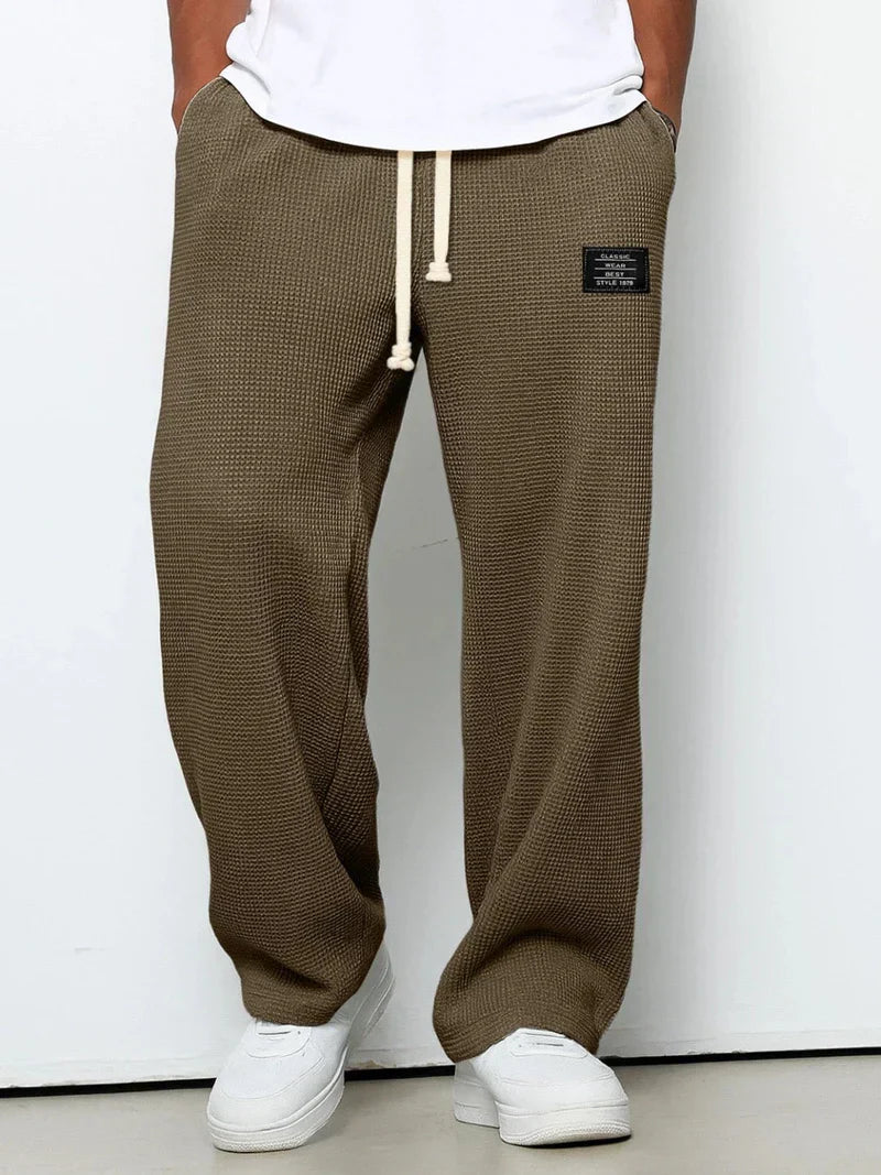 Pantalones noruegos cómodos