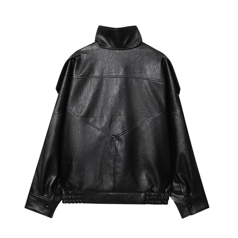 Chaqueta streetwear de moda en piel sintética: casual y versátil