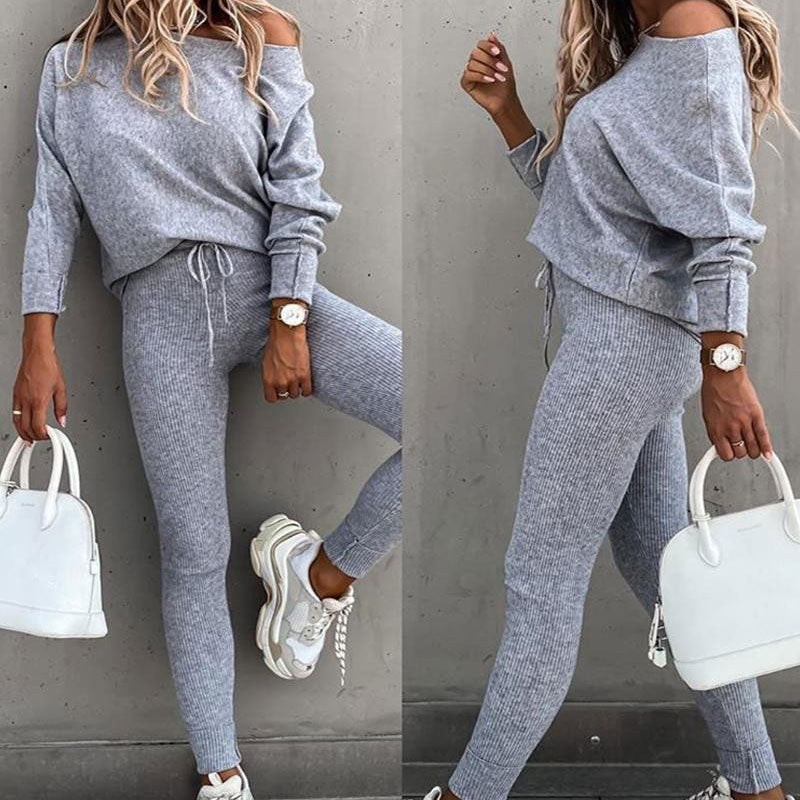 Conjunto de camiseta sin mangas de manga larga y pantalón con cintura elástica y cordón ajustable.